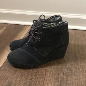 Toms wedge booties